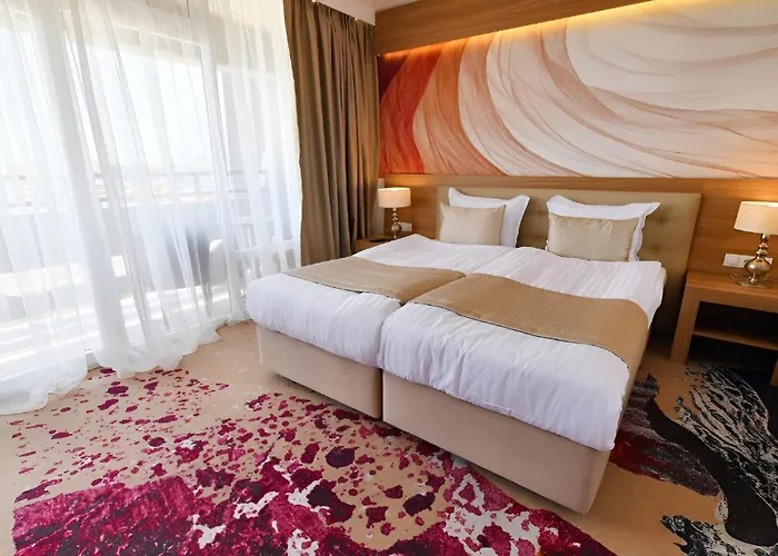 Europe & Casino Готель