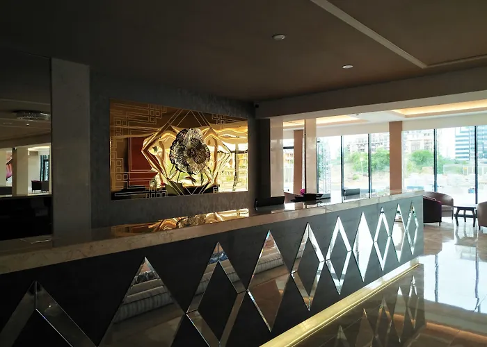 Europe & Casino Готель