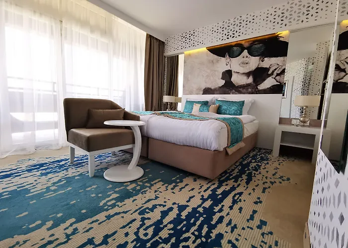 Готель Europe & Casino 4*