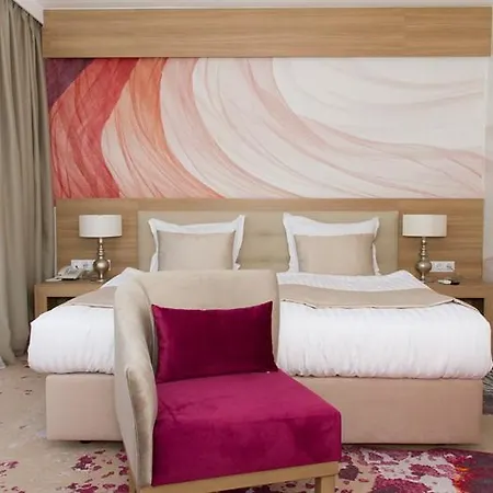 Europe & Casino Hotell 4*