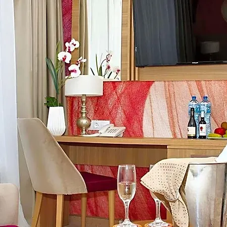 Europe & Casino Хотел 4*