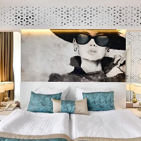 酒店 Europe & Casino 阳光海滩