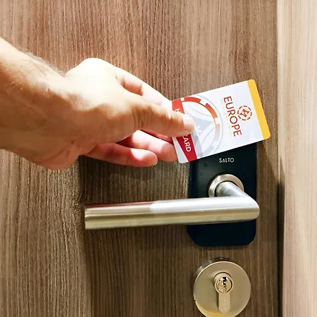 酒店 Europe & Casino